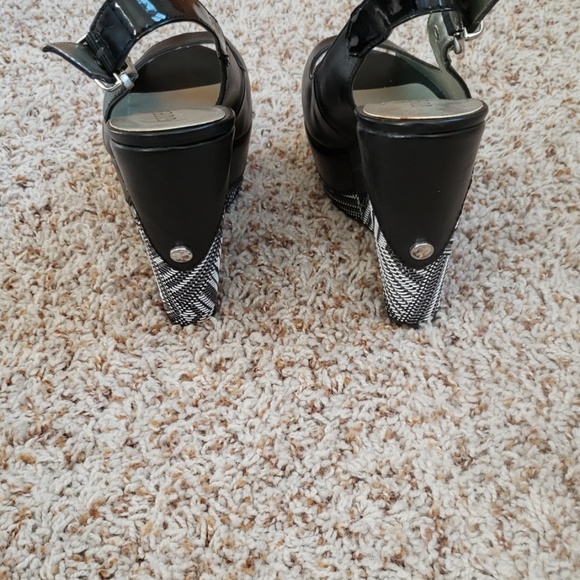 Guess Platform Wedges - Picture 3 of 4